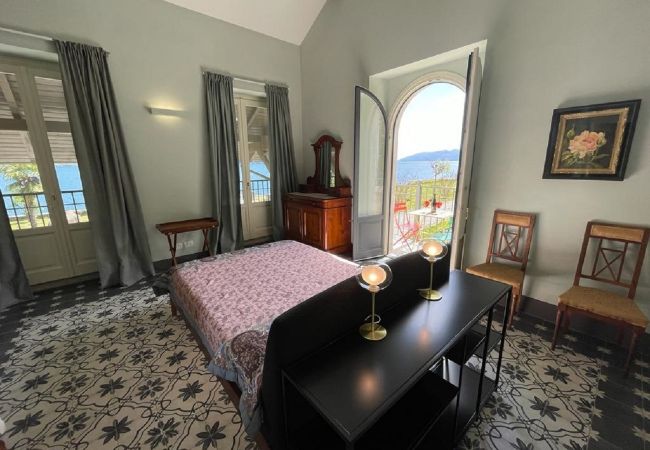 Villa in Ghiffa - Fiorina charming villa with private beach Villa in Ghiffa - Fiorina charming villa with private beach