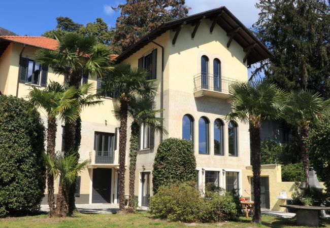 Villa in Ghiffa - Fiorina charming villa with private beach Villa in Ghiffa - Fiorina charming villa with private beach