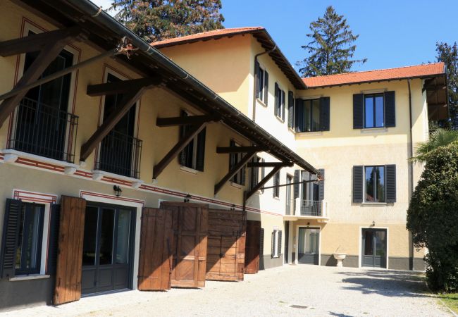 Villa in Ghiffa - Fiorina charming villa with private beach Villa in Ghiffa - Fiorina charming villa with private beach