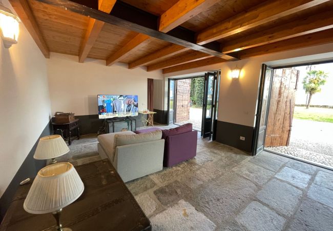 Villa in Ghiffa - Fiorina charming villa with private beach Villa in Ghiffa - Fiorina charming villa with private beach