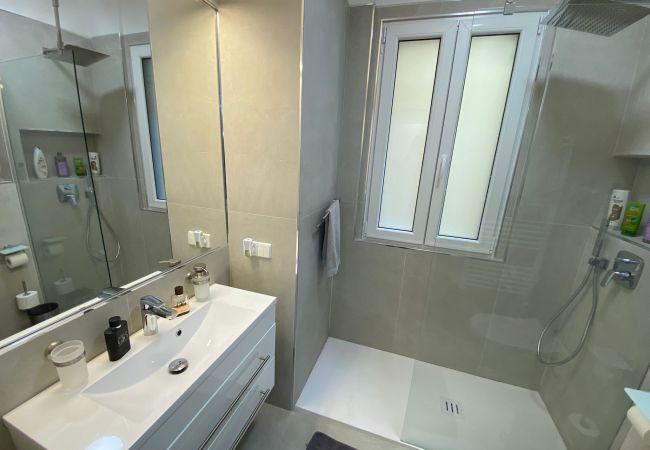 Ferienwohnung in Stresa - Blue Lake apartment with pool and lake view Ferienwohnung in Stresa - Blue Lake apartment with pool and lake view