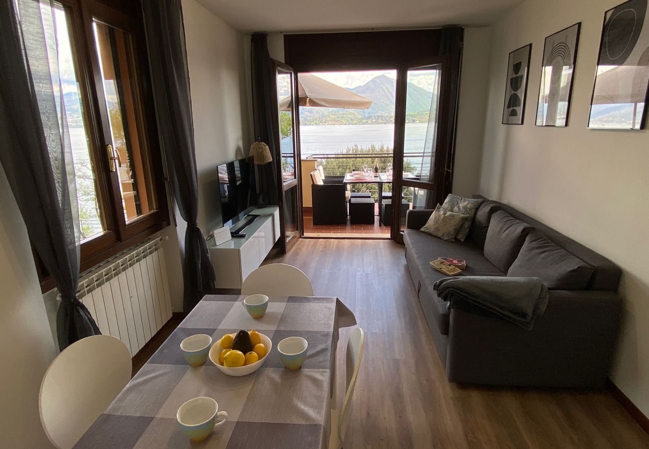 Ferienwohnung in Stresa - Blue Lake apartment with pool and lake view