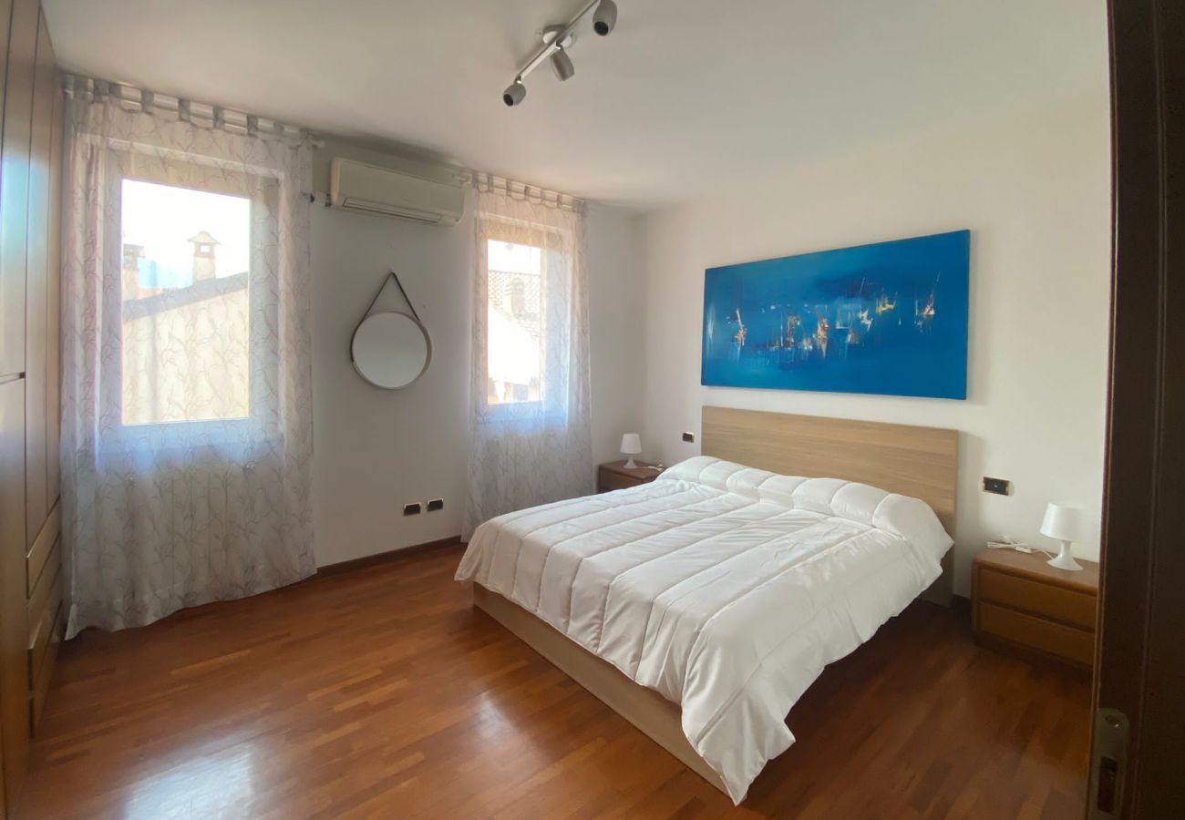 Ferienwohnung in Stresa - Stresa Centro modern apartment in the center of St