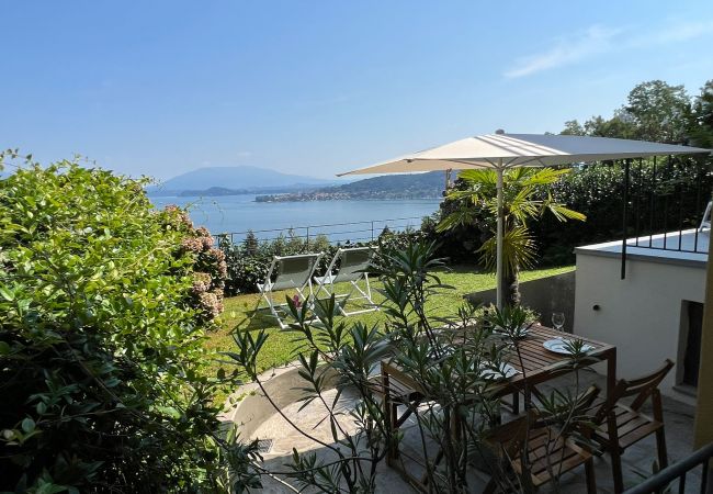 Ferienwohnung in Meina - Verbano Boutique Apartment in Meina with lake view Ferienwohnung in Meina - Verbano Boutique Apartment in Meina with lake view