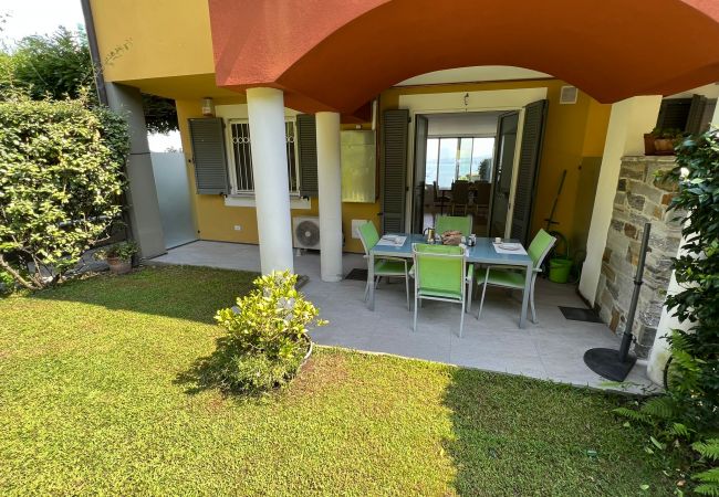 Ferienwohnung in Meina - Verbano Boutique Apartment in Meina with lake view Ferienwohnung in Meina - Verbano Boutique Apartment in Meina with lake view