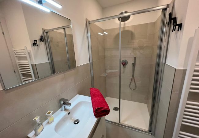 Ferienwohnung in Verbania - Lago Azzurro modern aparment with lake view and ba Ferienwohnung in Verbania - Lago Azzurro modern aparment with lake view and ba