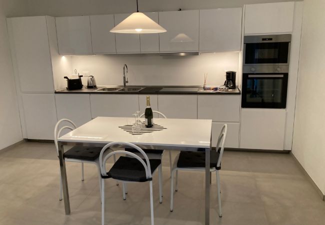 Ferienwohnung in Verbania - Lago Azzurro modern aparment with lake view and ba Ferienwohnung in Verbania - Lago Azzurro modern aparment with lake view and ba