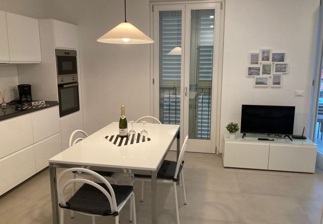 Ferienwohnung in Verbania - Lago Azzurro modern aparment with lake view and ba Ferienwohnung in Verbania - Lago Azzurro modern aparment with lake view and ba