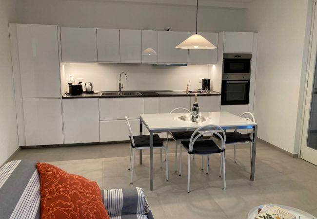 Ferienwohnung in Verbania - Lago Azzurro modern aparment with lake view and ba Ferienwohnung in Verbania - Lago Azzurro modern aparment with lake view and ba