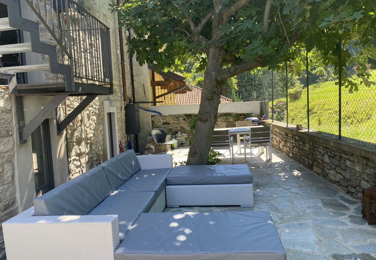 Ferienhaus in Stresa - Boutique Stone House Vedasco with pool