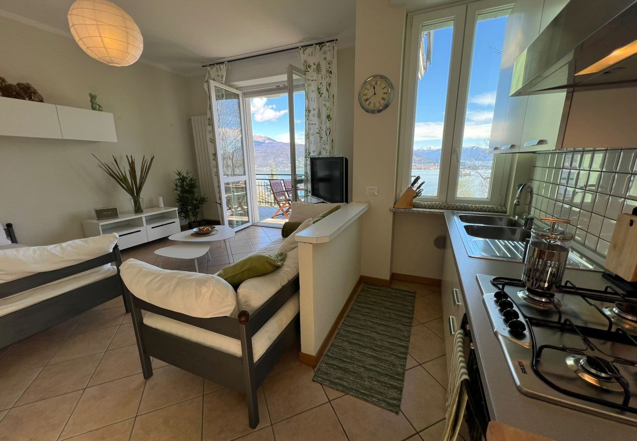 Ferienwohnung in Stresa - Miralago apartment with amazing lake view in Stres