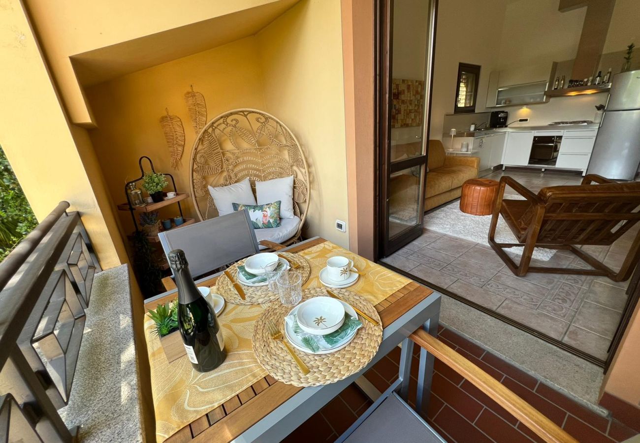 Ferienwohnung in Stresa - Sole e Lago apartment with terrace lake view in St