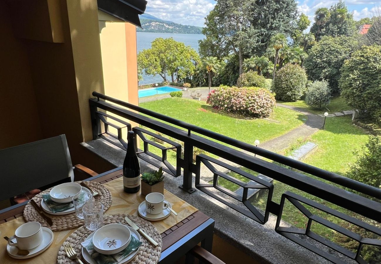 Ferienwohnung in Stresa - Sole e Lago apartment with terrace lake view in St