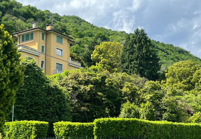 Ferienwohnung in Stresa - Camelia modern apartment with lake view Ferienwohnung in Stresa - Camelia modern apartment with lake view