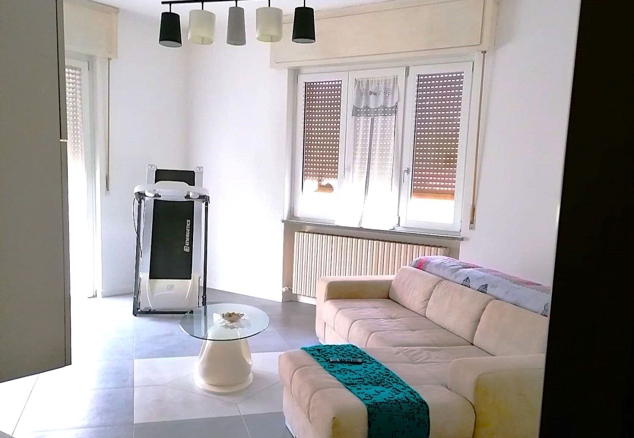 Ferienwohnung in Grantola - Sofia apartment in Grantola with garden