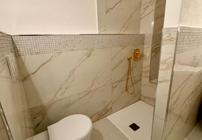 Ferienwohnung in Stresa - Lago Bello Apartament with lake view Ferienwohnung in Stresa - Lago Bello Apartament with lake view