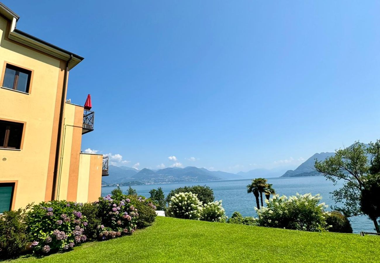 Ferienwohnung in Stresa - Magia del Lago  Apartment with terrace lake view