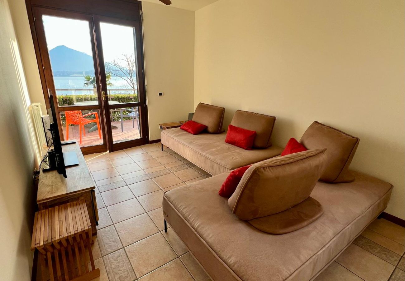 Ferienwohnung in Stresa - Magia del Lago  Apartment with terrace lake view