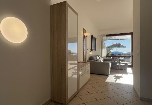 Ferienwohnung in Ghiffa - Bella Rosa Apartment in Ghiffa with lake view Ferienwohnung in Ghiffa - Bella Rosa Apartment in Ghiffa with lake view