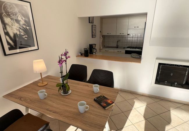 Ferienwohnung in Ghiffa - Bella Rosa Apartment in Ghiffa with lake view Ferienwohnung in Ghiffa - Bella Rosa Apartment in Ghiffa with lake view