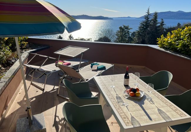 Ferienwohnung in Ghiffa - Bella Rosa Apartment in Ghiffa with lake view Ferienwohnung in Ghiffa - Bella Rosa Apartment in Ghiffa with lake view