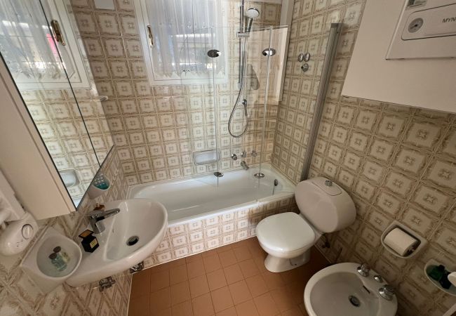 Ferienwohnung in Ghiffa - Bella Rosa Apartment in Ghiffa with lake view Ferienwohnung in Ghiffa - Bella Rosa Apartment in Ghiffa with lake view