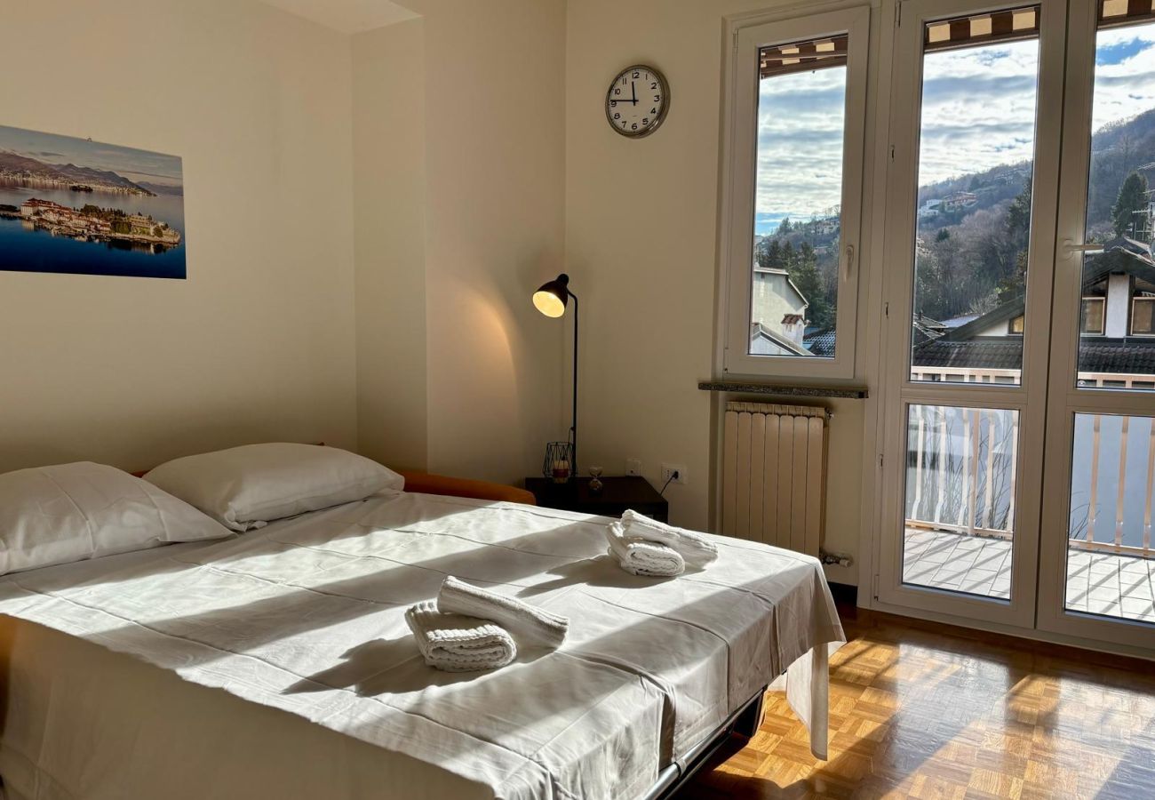 Ferienwohnung in Stresa - Ilaria apartment in Stresa with balcony lake view