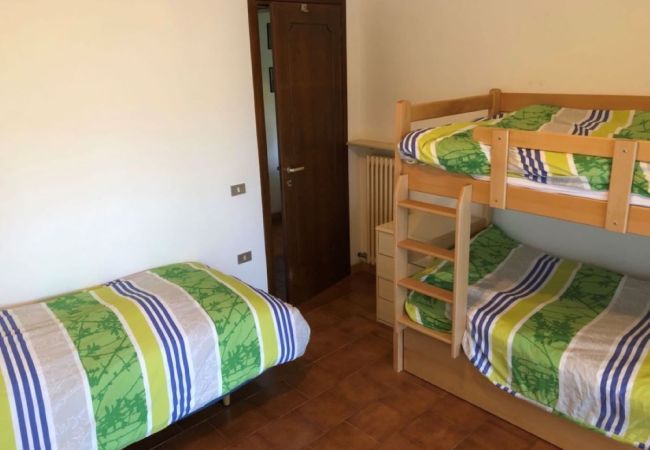 Ferienwohnung in Luino - Cordelia 9 Apartment with pool in Luino Ferienwohnung in Luino - Cordelia 9 Apartment with pool in Luino