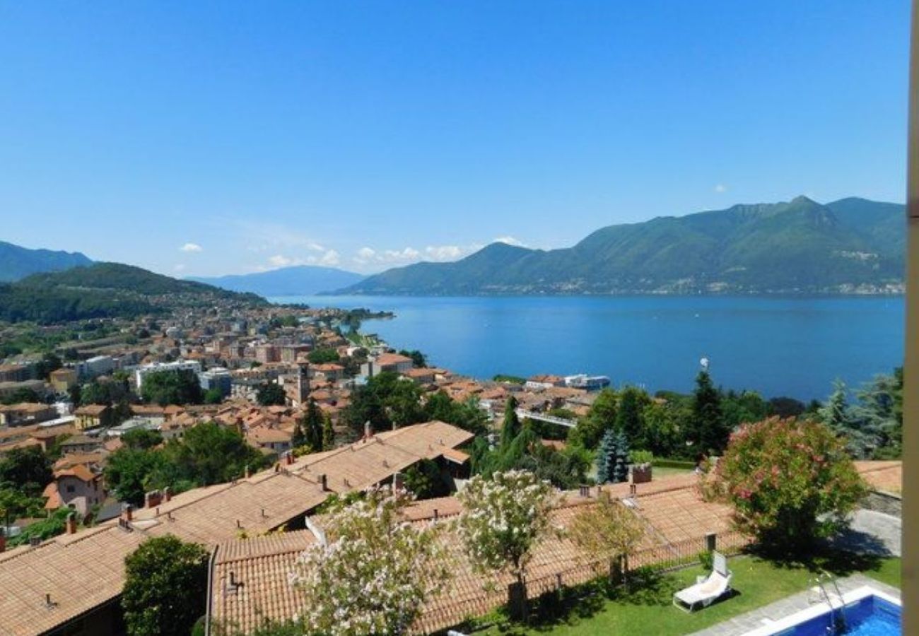 Ferienwohnung in Luino - Cordelia 9 Apartment with pool in Luino