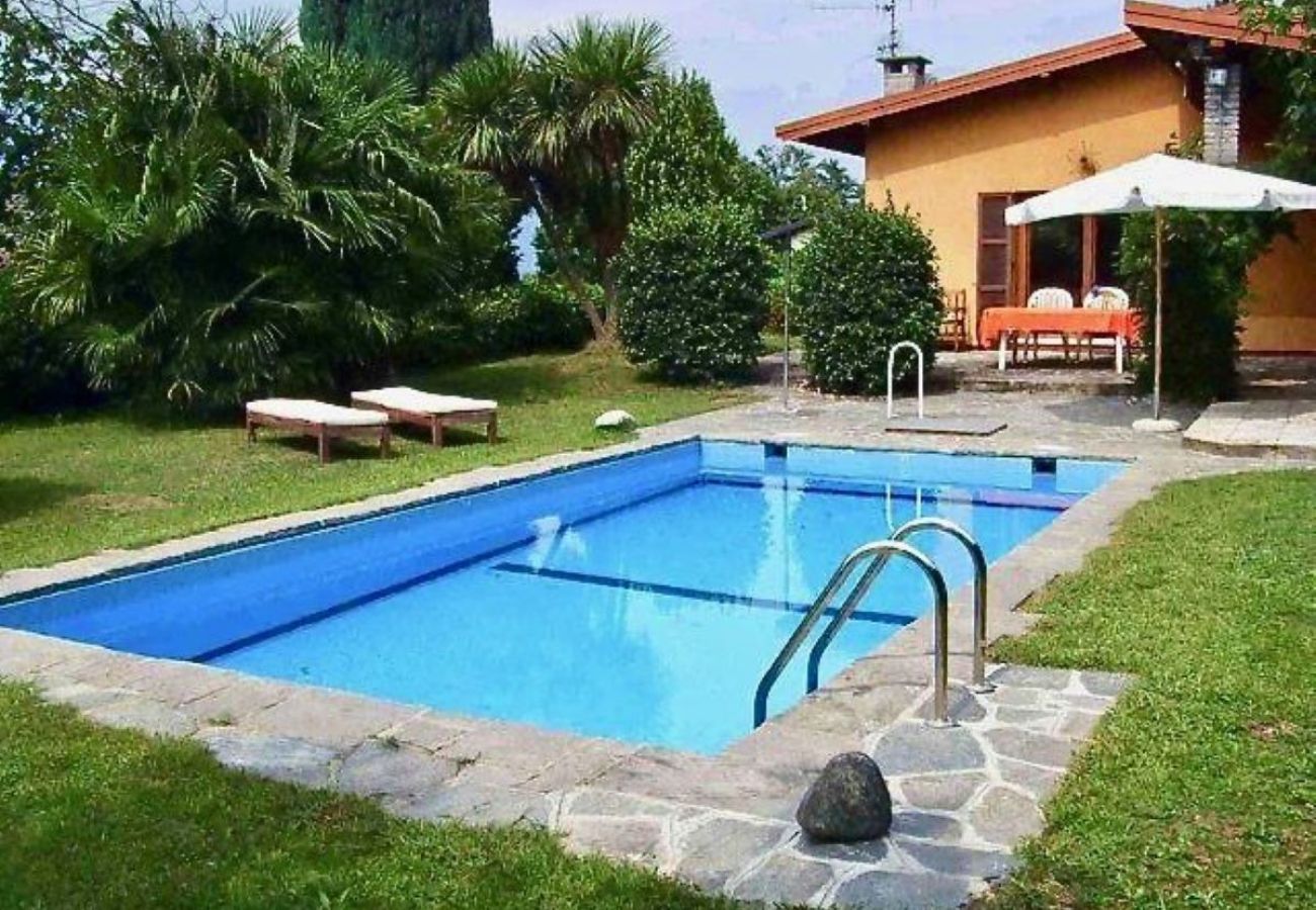 Villa in Brezzo di Bedero - Mirabella villa with pool and garden  in Brezzo di