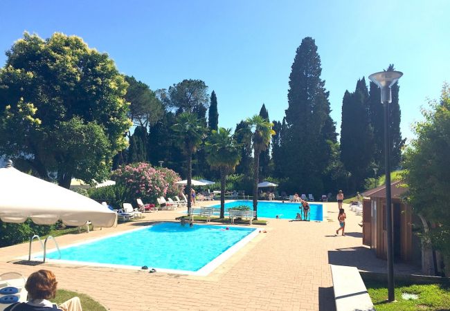 Ferienwohnung in Oggebbio - Vera apartment with wonderful terrace lake view Ferienwohnung in Oggebbio - Vera apartment with wonderful terrace lake view