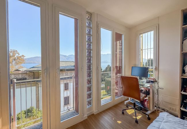 Ferienwohnung in Oggebbio - Vera apartment with wonderful terrace lake view Ferienwohnung in Oggebbio - Vera apartment with wonderful terrace lake view