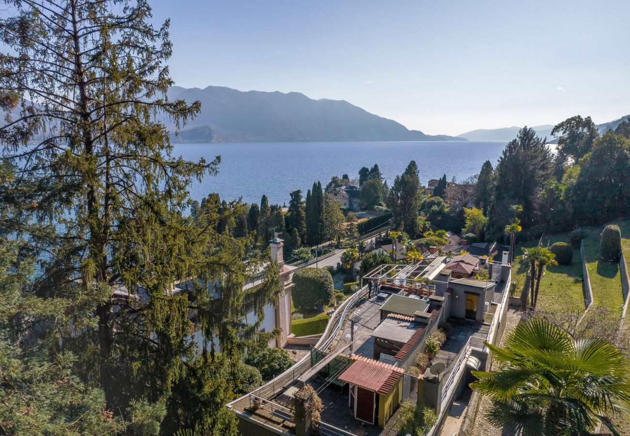 Ferienwohnung in Oggebbio - Vera apartment with wonderful terrace lake view