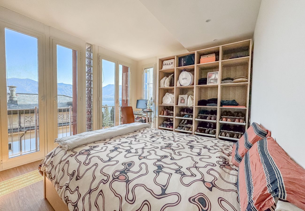 Ferienwohnung in Oggebbio - Vera apartment with wonderful terrace lake view
