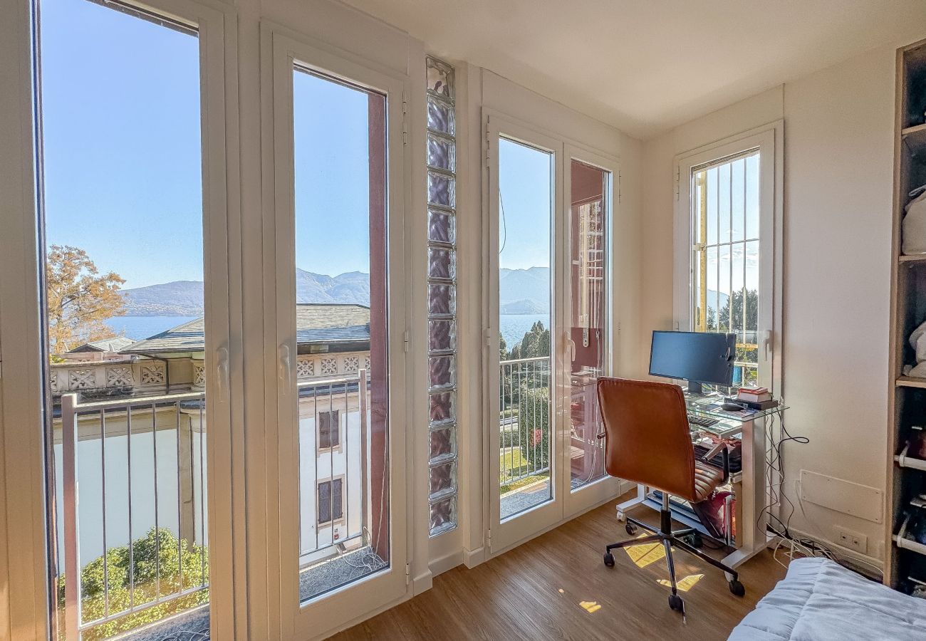 Ferienwohnung in Oggebbio - Vera apartment with wonderful terrace lake view