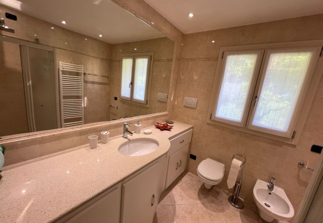 Ferienwohnung in Verbania - Penthouse Valentino with terrace lake view Ferienwohnung in Verbania - Penthouse Valentino with terrace lake view