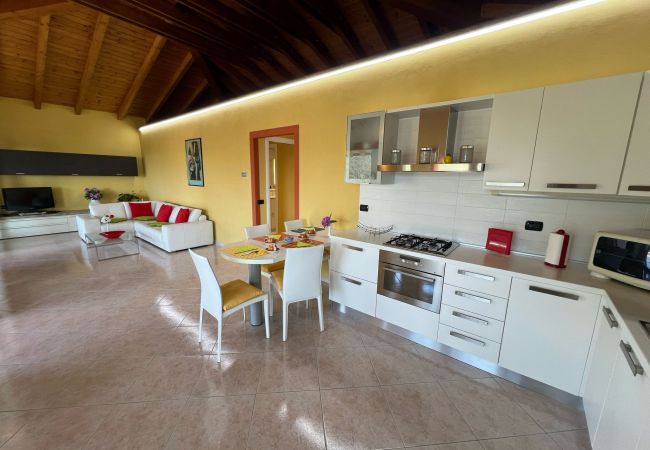 Ferienwohnung in Verbania - Penthouse Valentino with terrace lake view Ferienwohnung in Verbania - Penthouse Valentino with terrace lake view