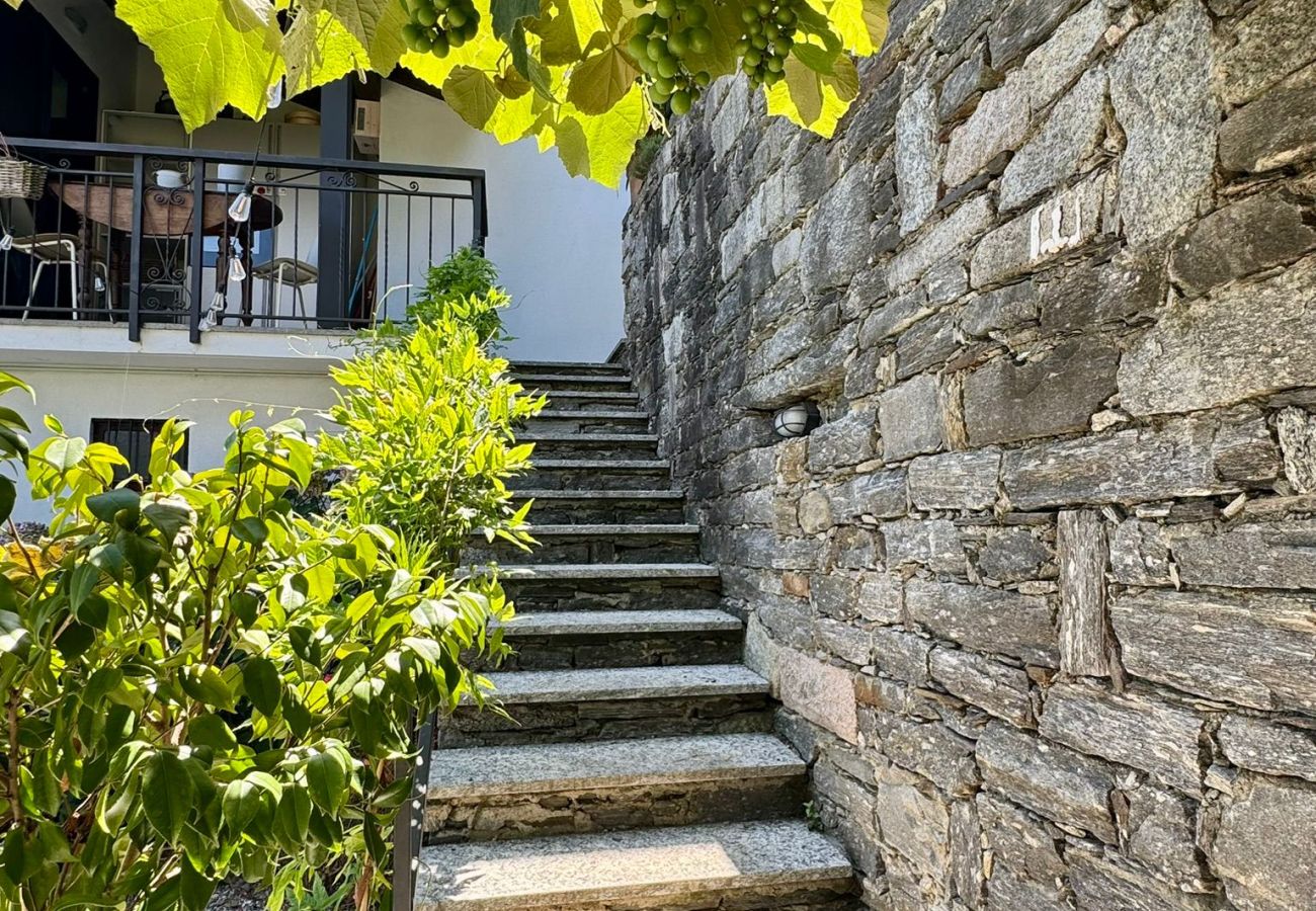Villa in Oggebbio - Raggio di Sole Villa with pool and lakeview