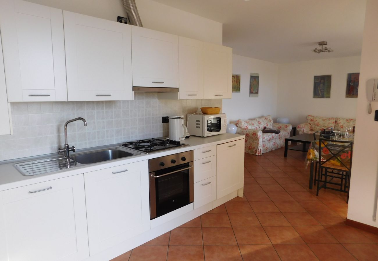 Ferienwohnung in Agra - Rosmarino 1 apartment in Agra with pool and view