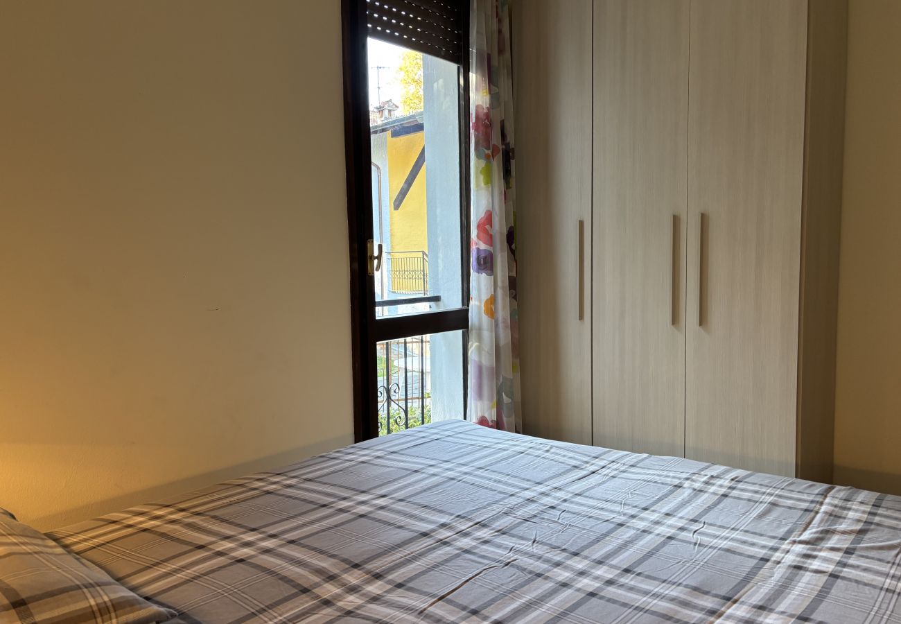 Ferienwohnung in Luino - Carmen apartment with lake view and balcony