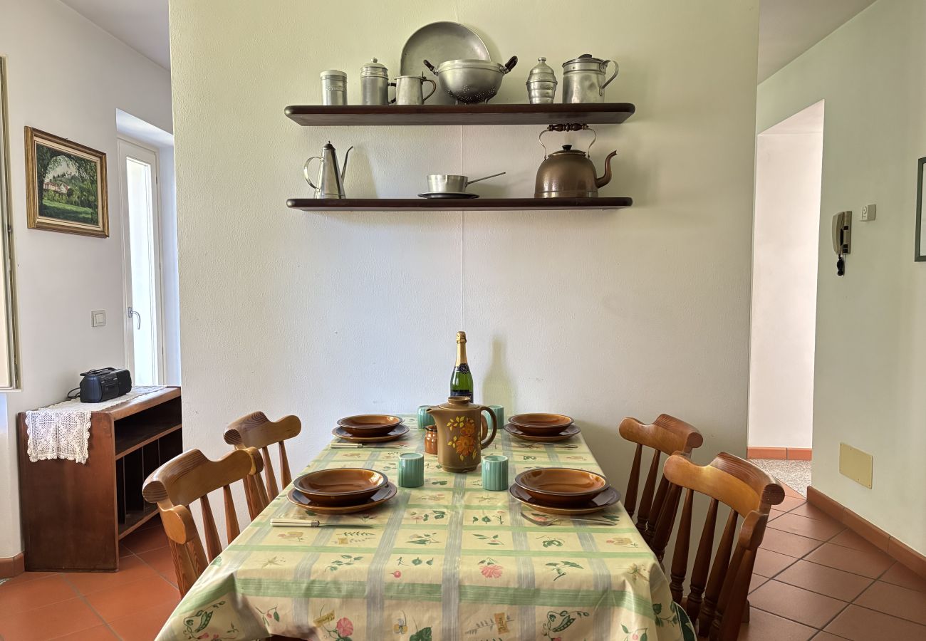 Ferienwohnung in Luino - Esther 2 apartment with balcony in Luino