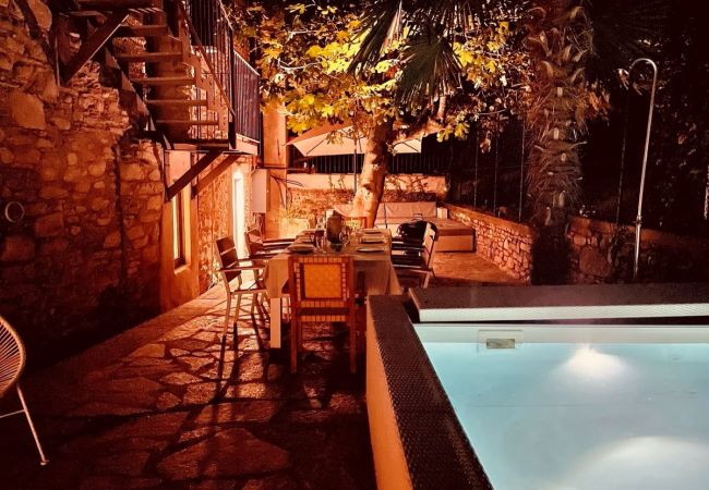 Ferienwohnung in Stresa - Lago Lounge & Pool Apartment in Stresa