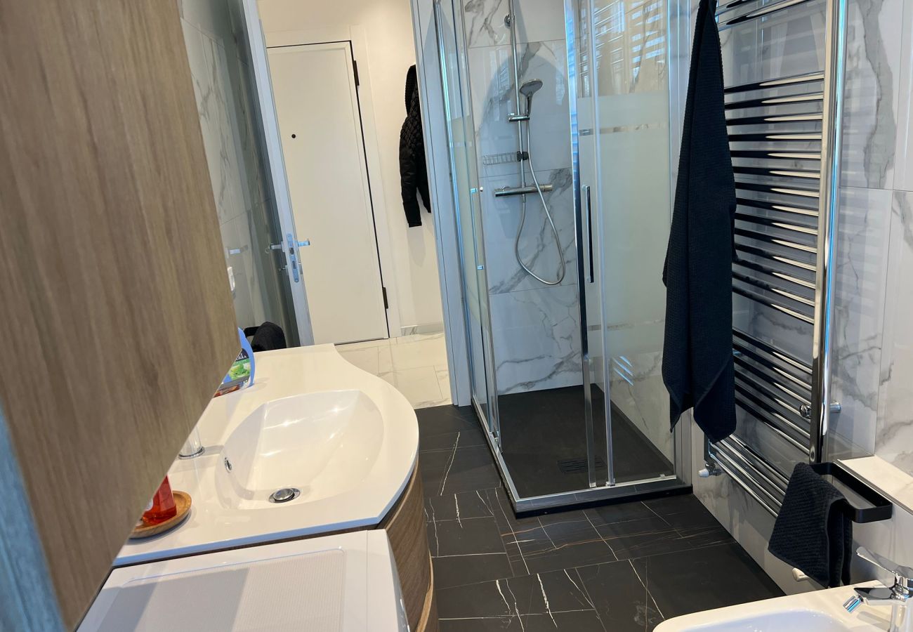 Ferienwohnung in Verbania - Zagosta apartment in Verbania with balcony