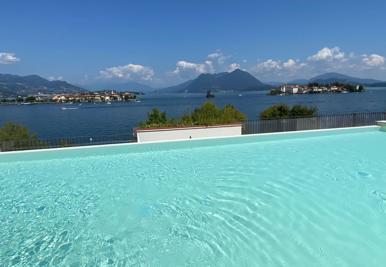 Ferienwohnung in Baveno - MyLago Apartment with pool and lake view