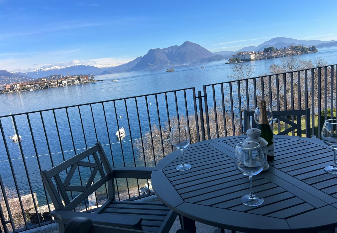 Ferienwohnung in Baveno - MyLago Apartment with pool and lake view