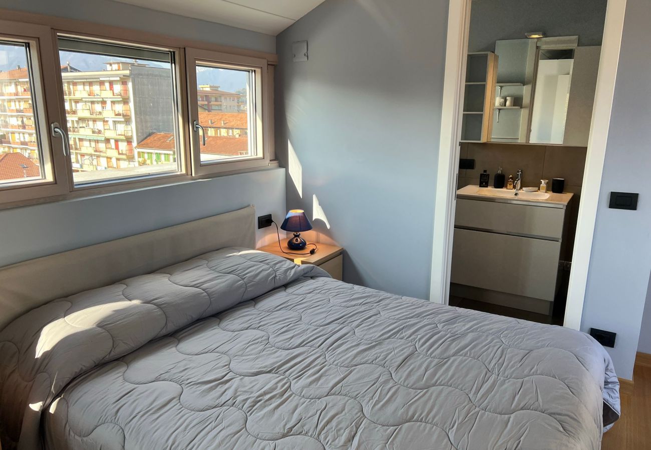 Ferienwohnung in Verbania - Attico Don Minzoni in Verbania with terrace