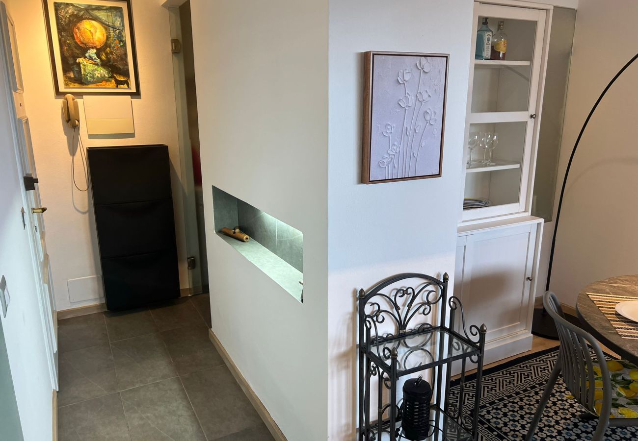 Ferienwohnung in Oggebbio - Inaya apartment in Oggebbio with pool