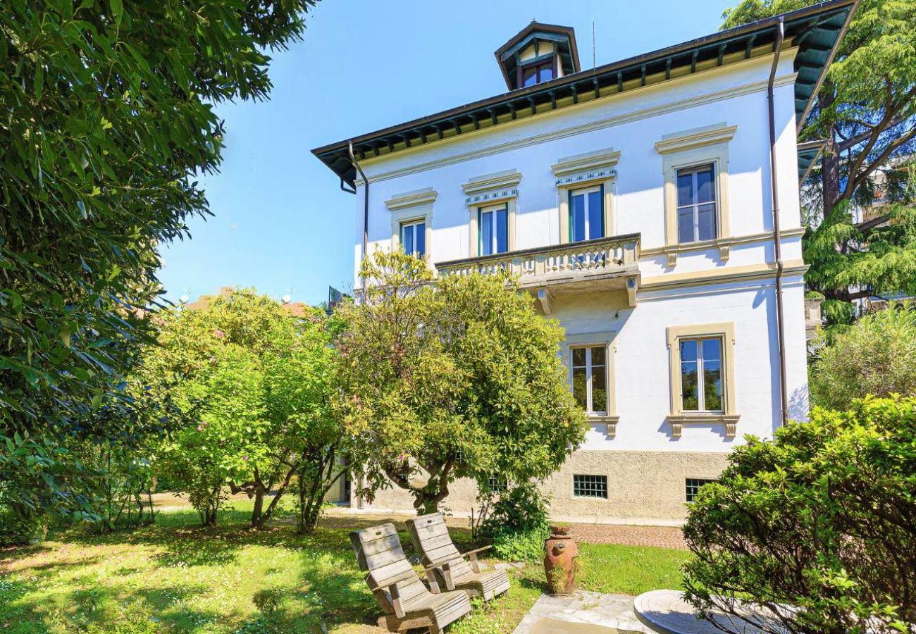 Ferienwohnung in Verbania - Emy charming apartment with pool