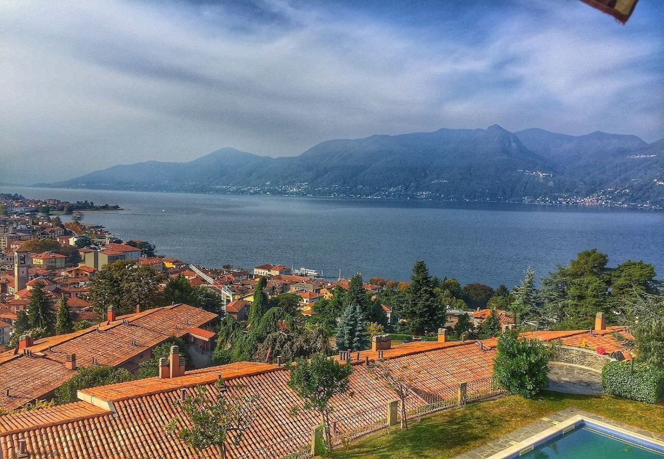 Appartement à Luino - Cordelia 6 with lake view, balcony and pool