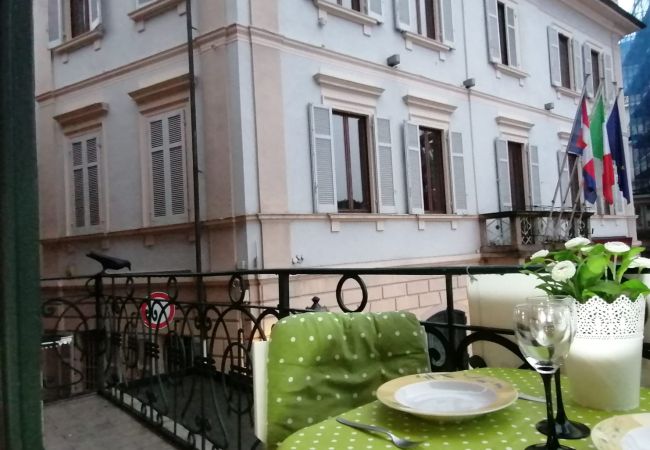  à Stresa - Brezza di Lago apt. in Stresa with balcony